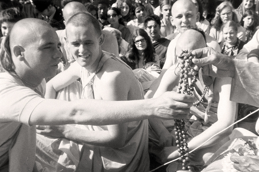 dhirasanta-das-goswami-initiation